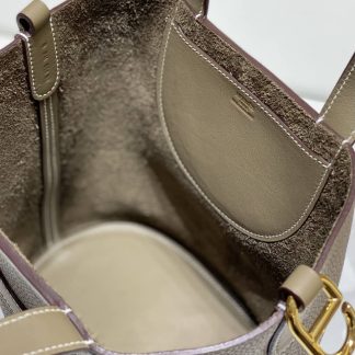 Replica Hermes In The Loop 18 Clemence Leather Bag